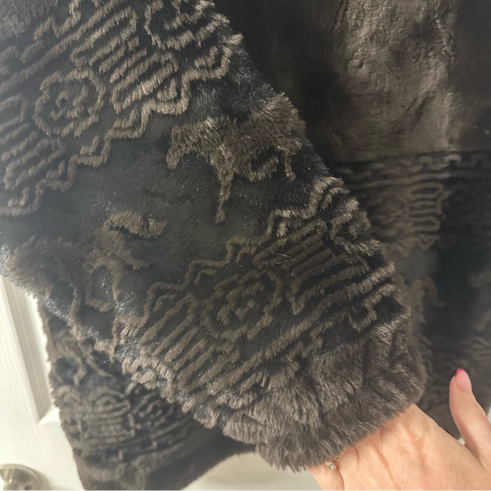 Vintage Bear Ridge Outfitters Brown Faux Fur Coat Horse Nature Pattern Sz Medium - Picture 6 of 8